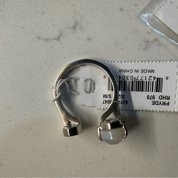 🎉LAST CHANCE🎉 KENDRA SCOTT
Pryde Ring Rose Gold/Iridescent Drusy - Picture 3 of 9